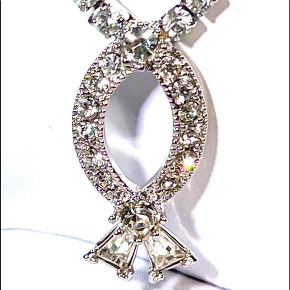 Swarovski S.A.L. Vintage Austrian Crystal Bow Shape Necklace Silver Tone EUC - Picture 5 of 8